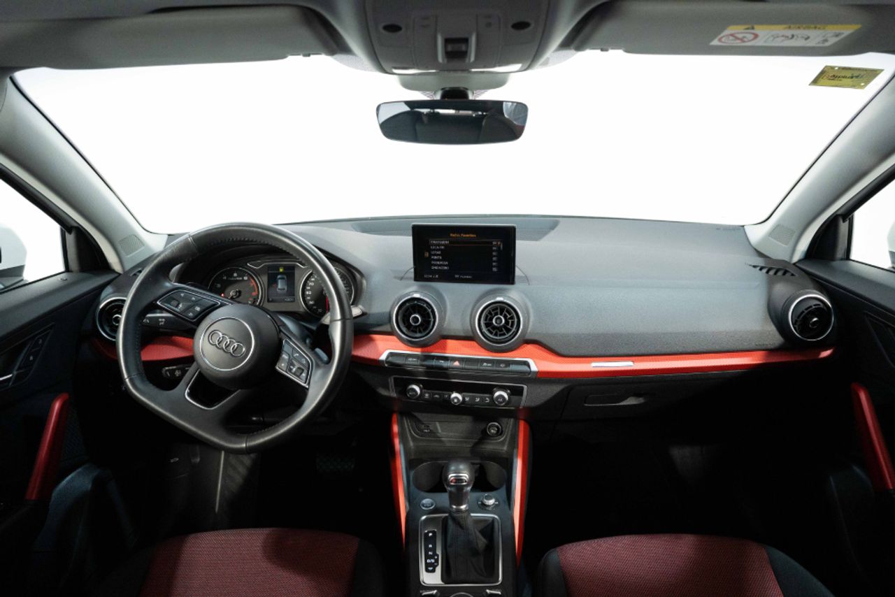 Foto Audi Q2 25