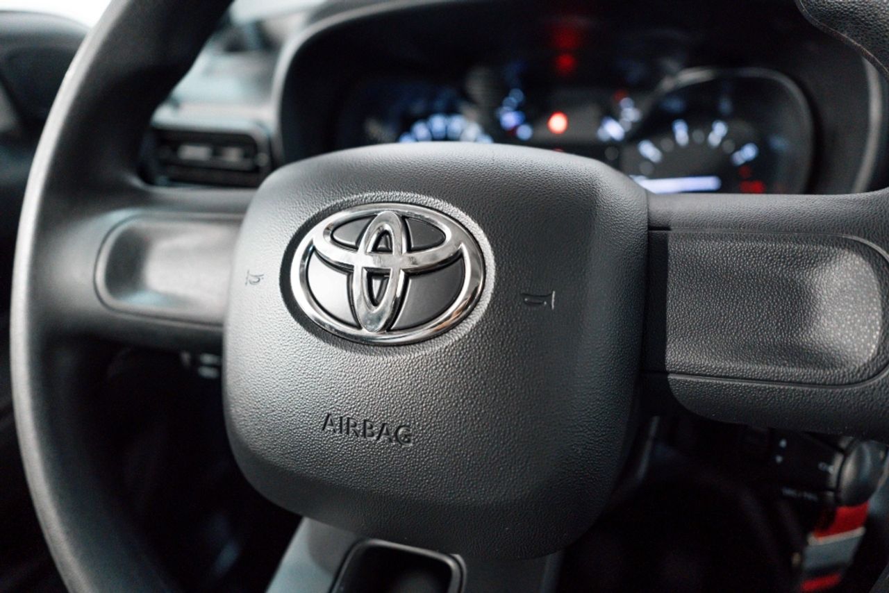 Foto Toyota Proace 9