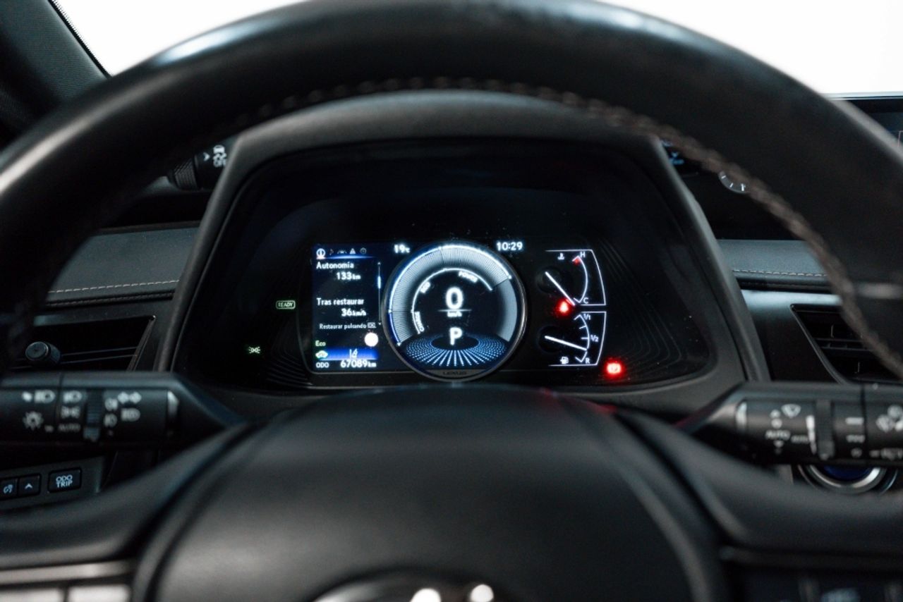 Foto Lexus UX 14