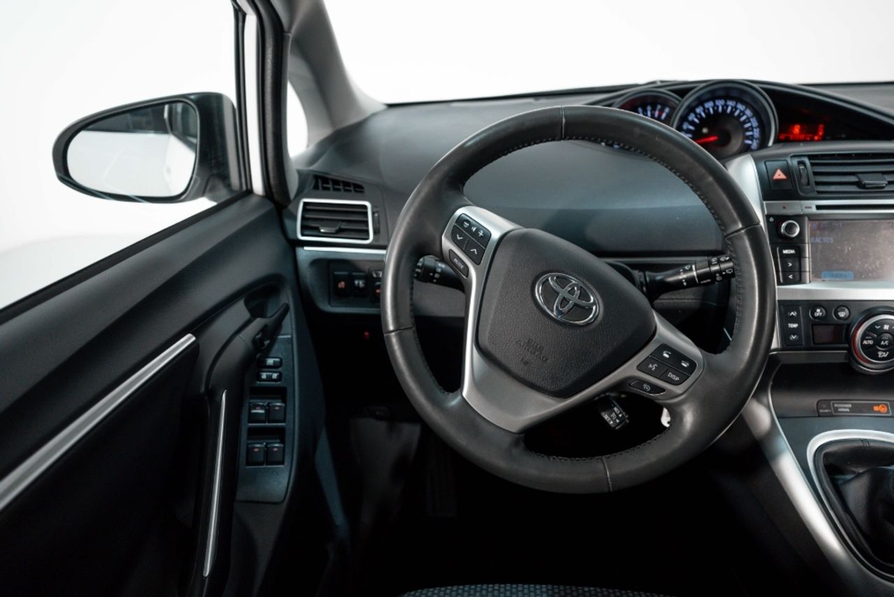 Foto Toyota Corolla Verso 22