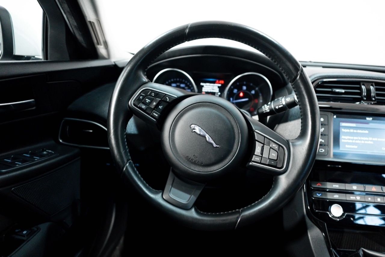Foto Jaguar XF 25