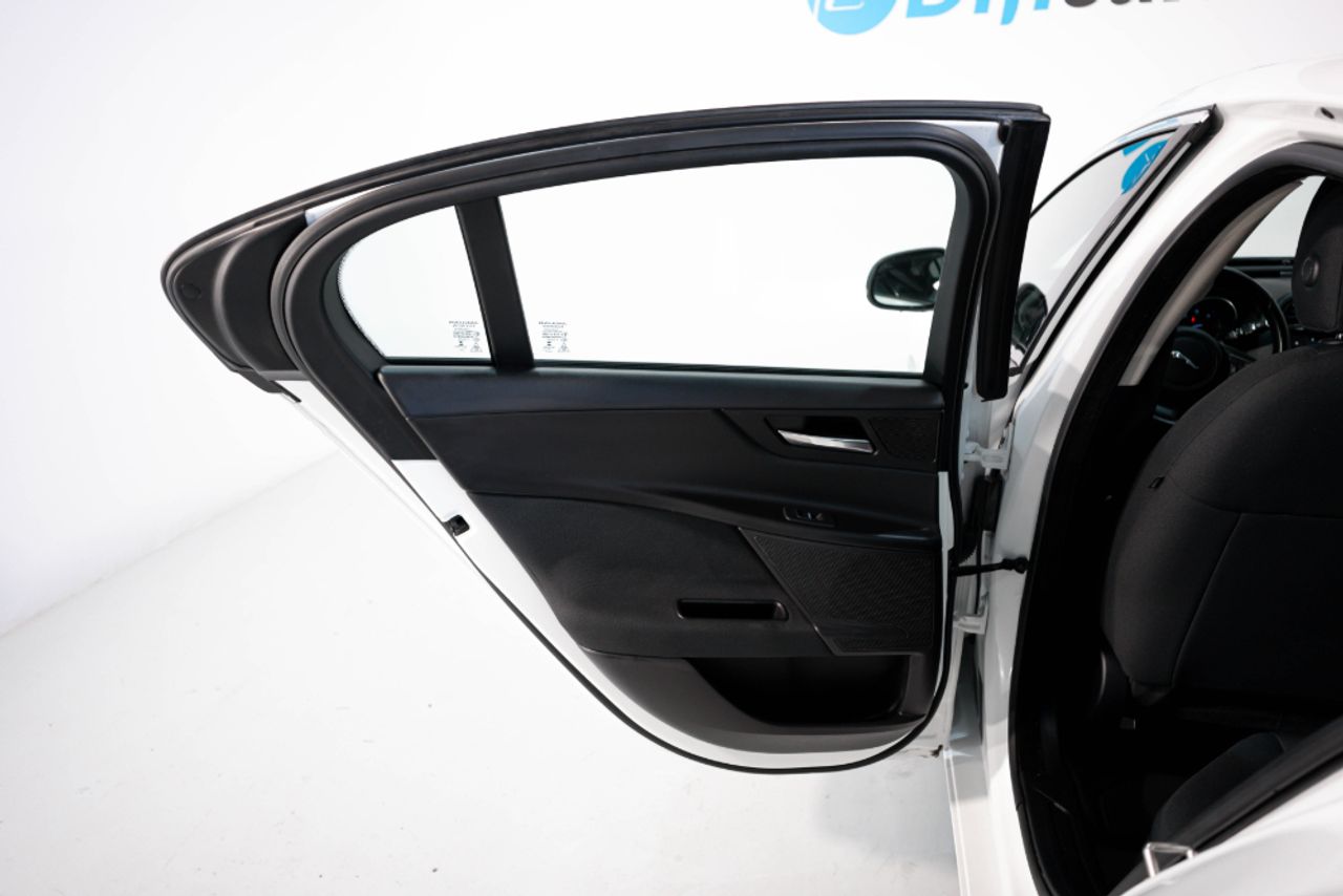 Foto Jaguar XF 29
