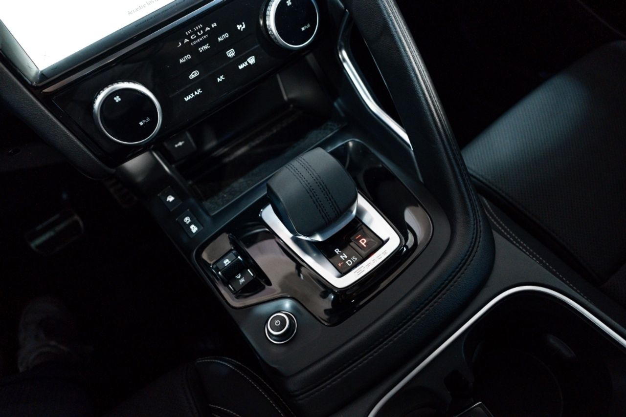 Foto Jaguar XF 19