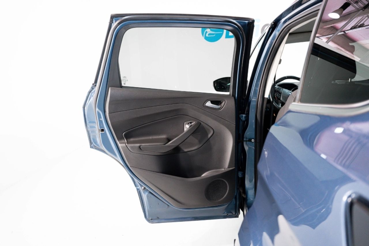 Foto Ford Kuga 27