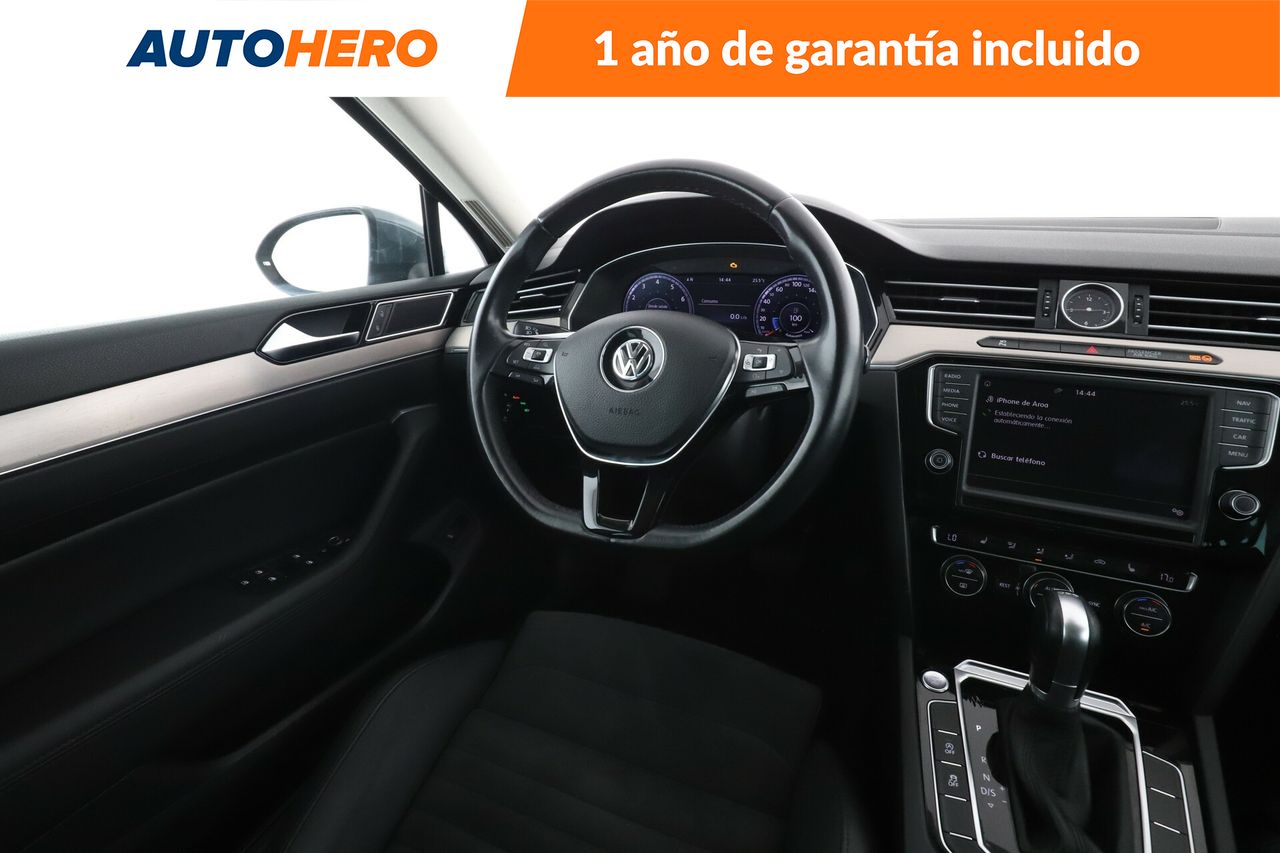 Foto Volkswagen Passat 14