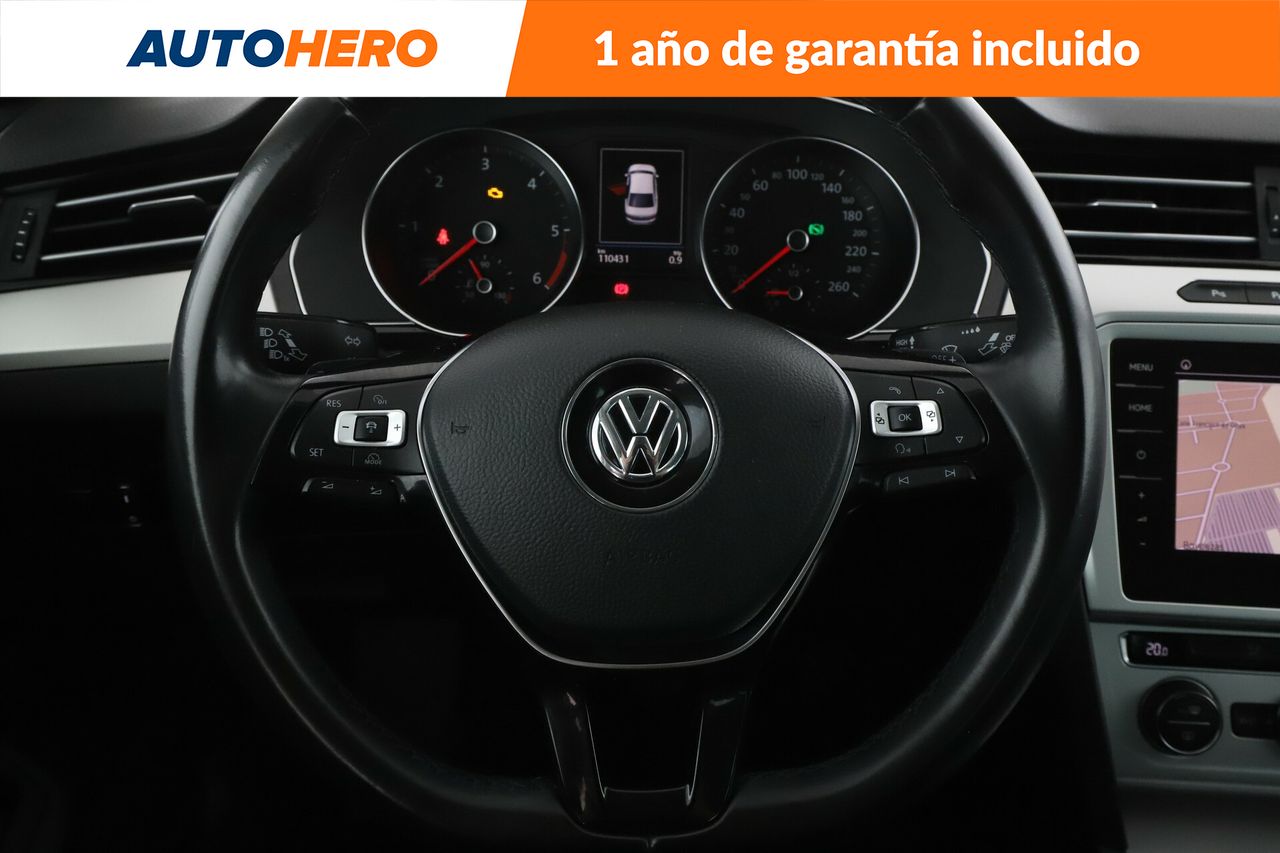 Foto Volkswagen Passat 19