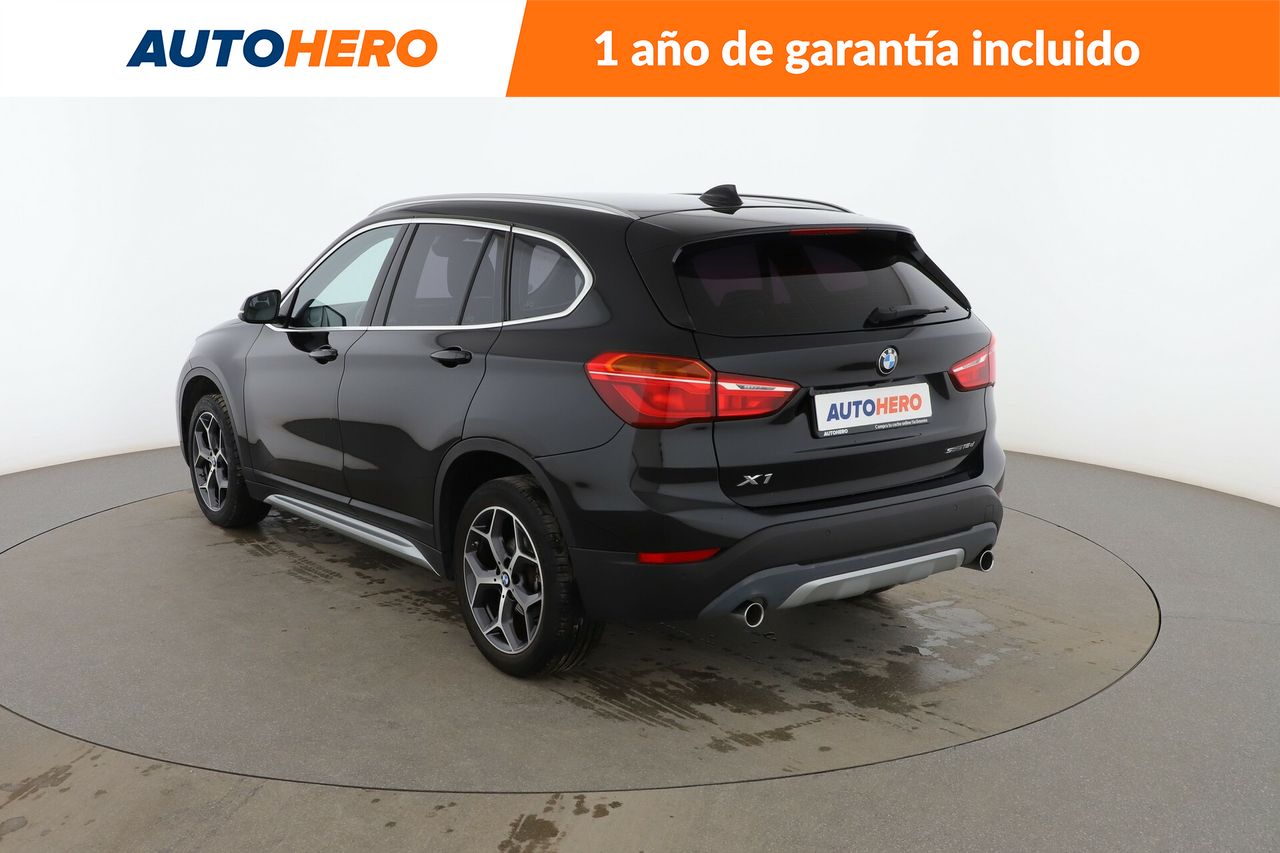 Foto BMW X1 4