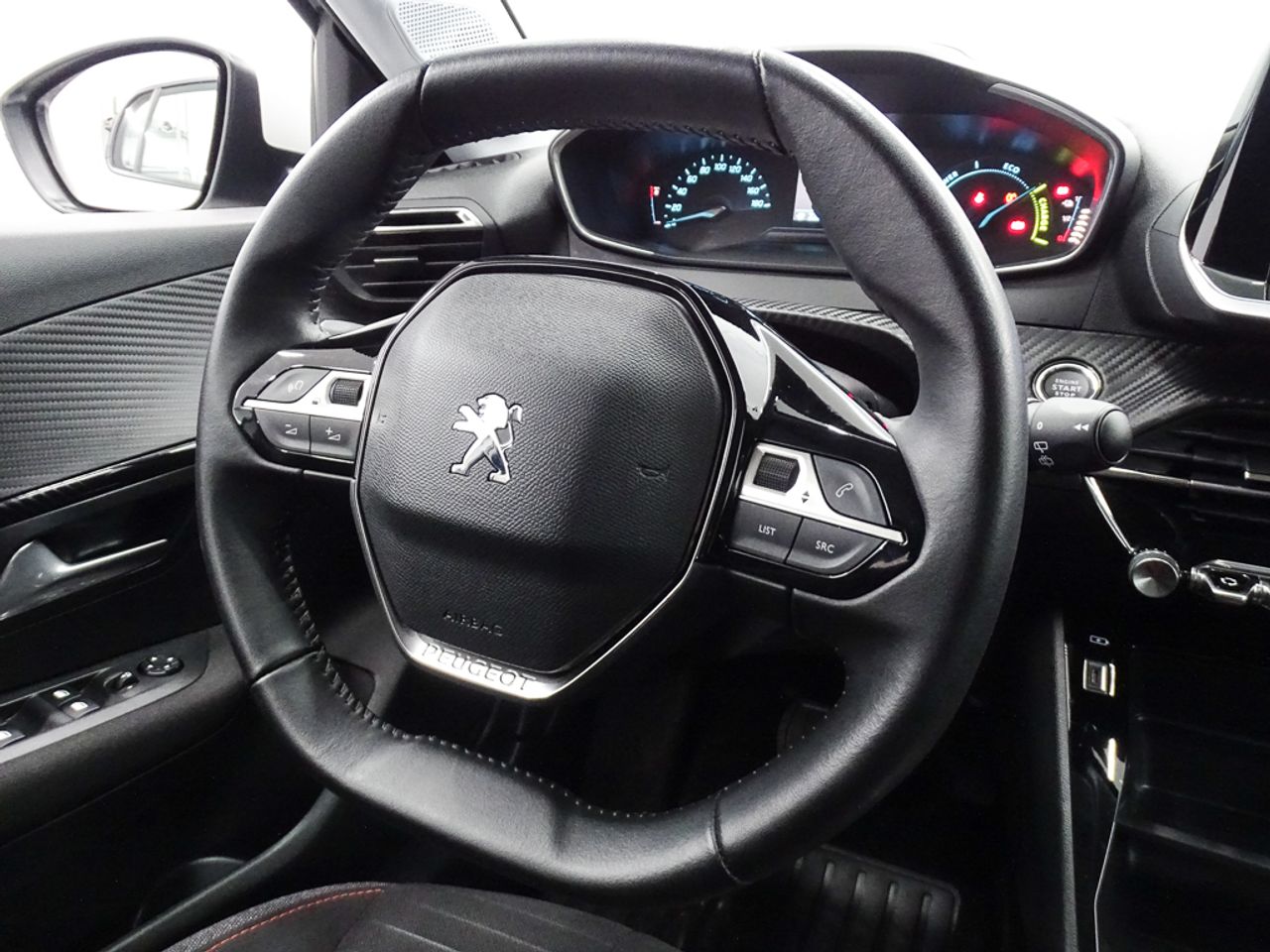 Foto Peugeot e-208 11