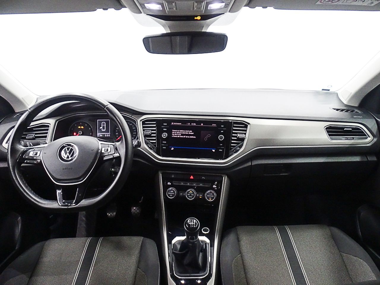 Foto Volkswagen T-Roc 3