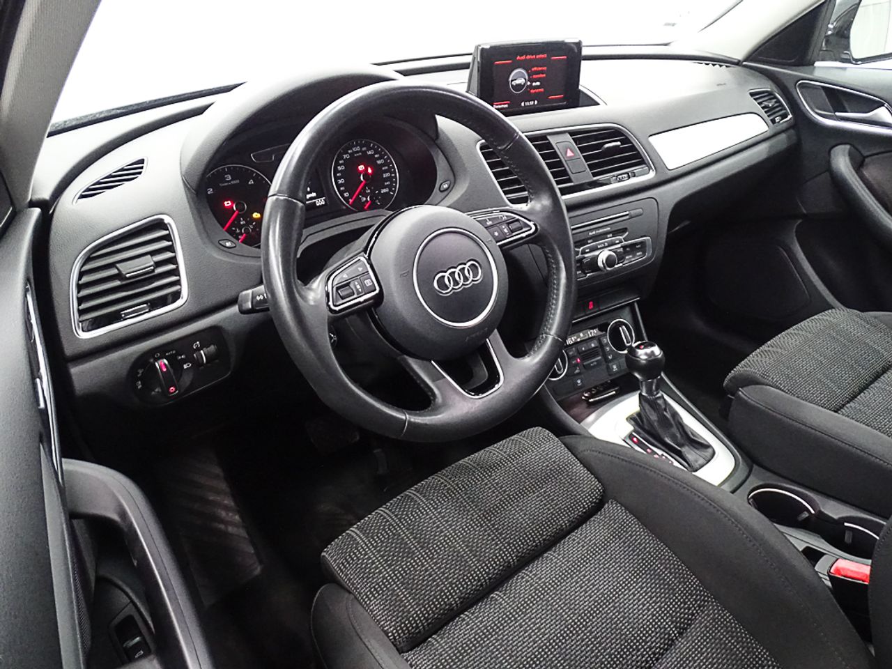 Foto Audi Q3 24