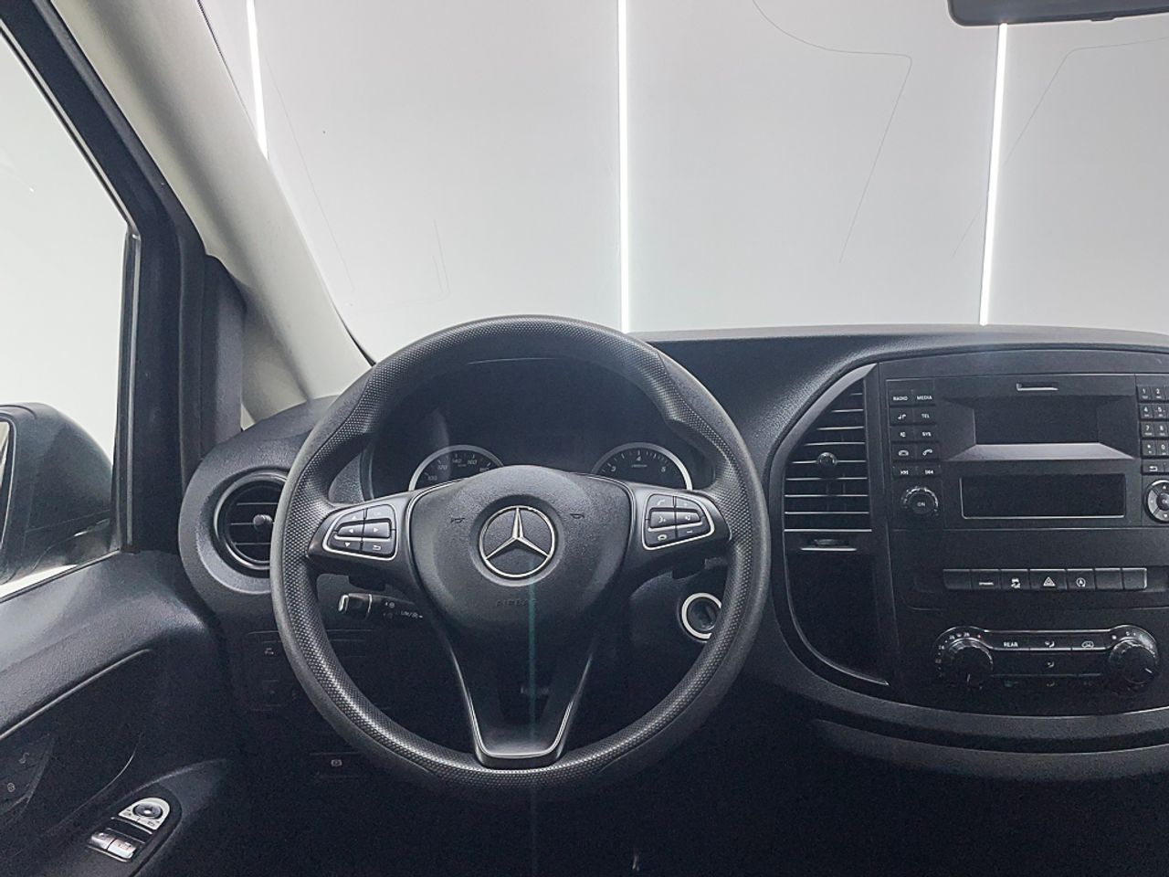 Foto Mercedes-Benz Vito 14