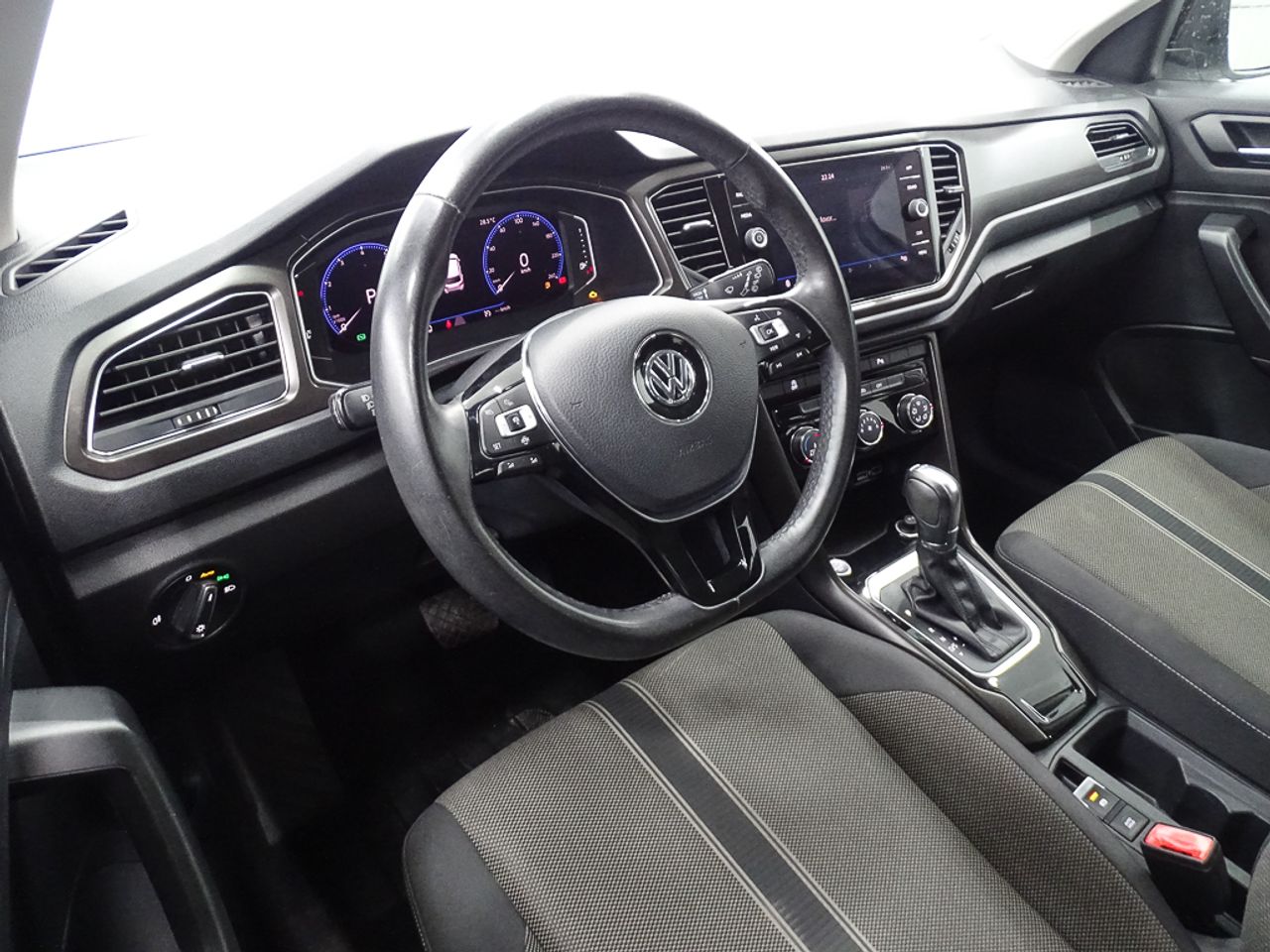 Foto Volkswagen T-Roc 12