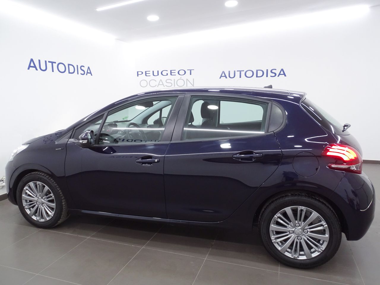 Foto Peugeot 208 11