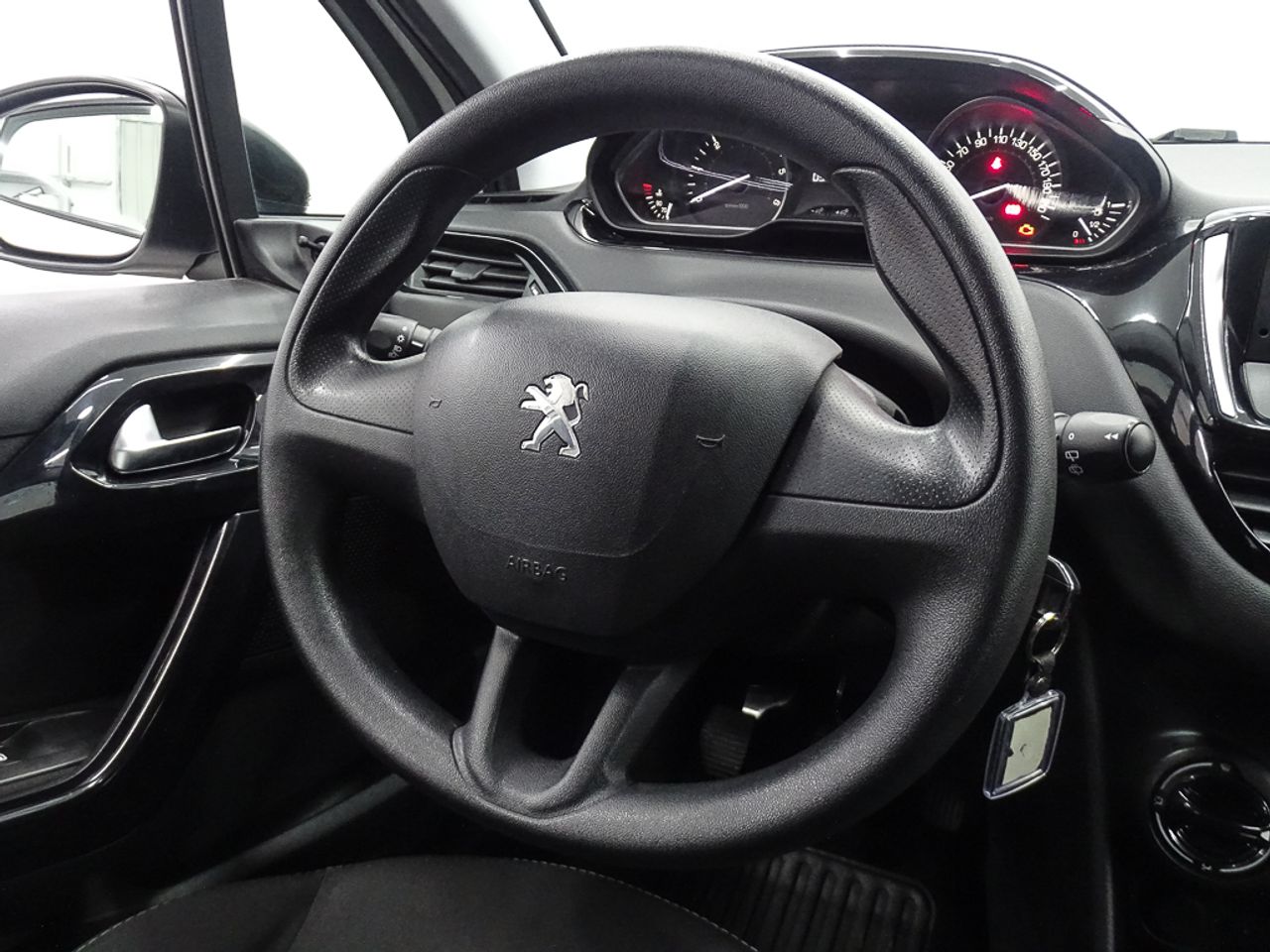 Foto Peugeot 208 16