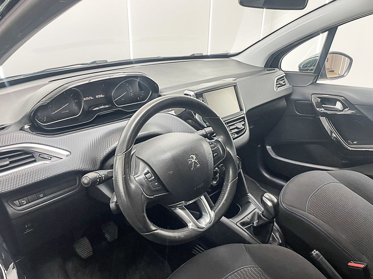 Foto Peugeot 208 13