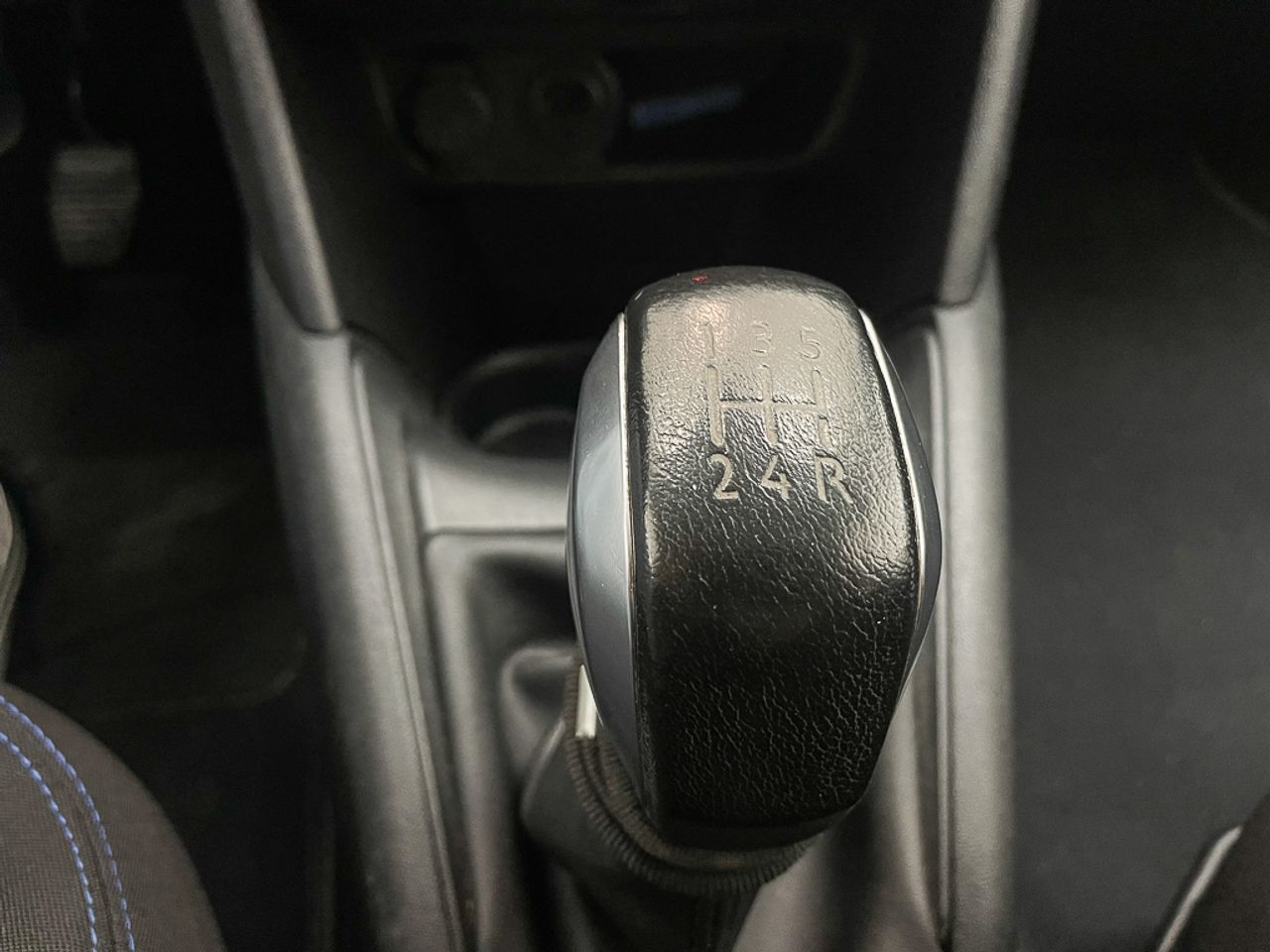 Foto Peugeot 208 16