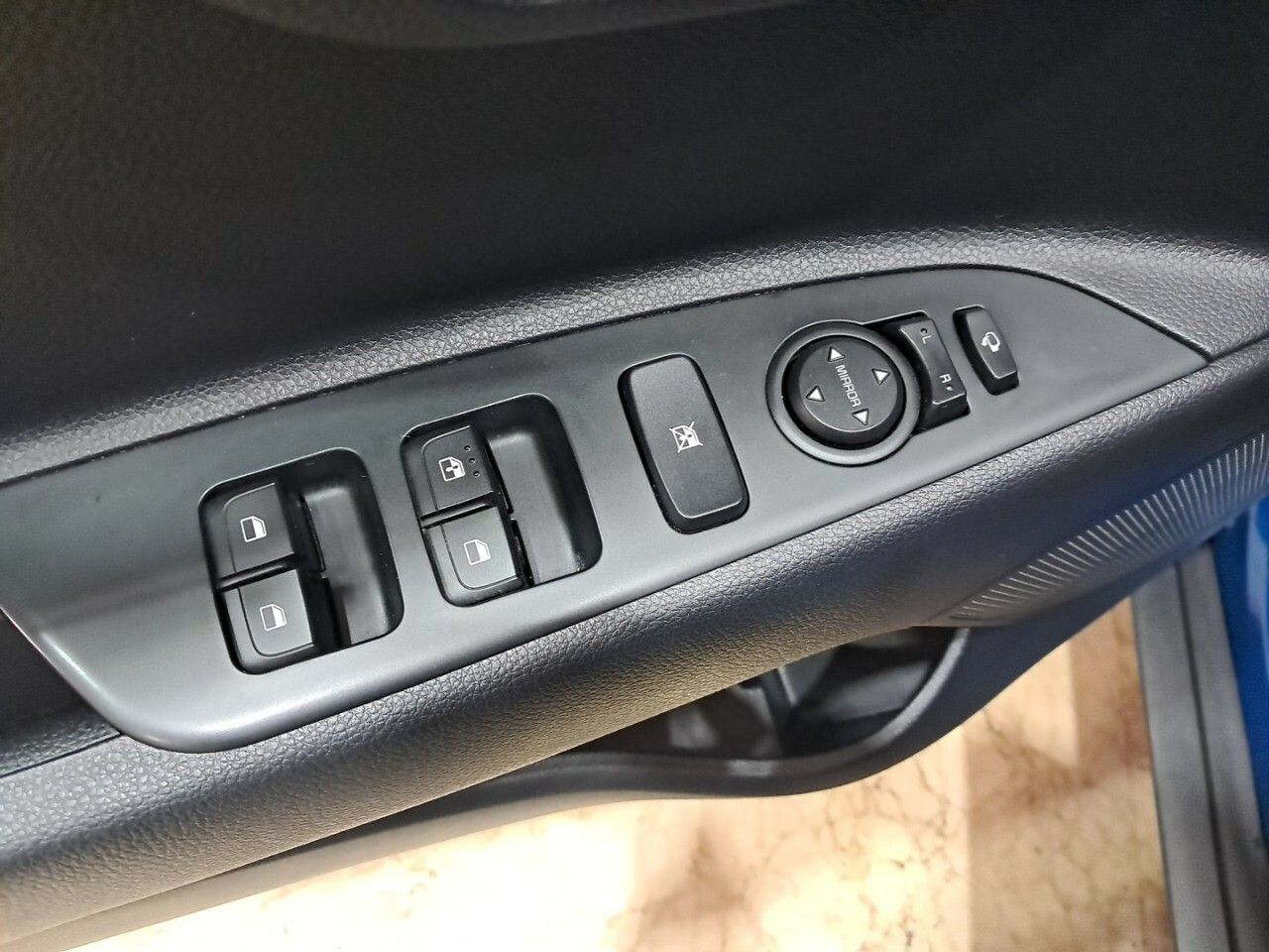 Foto Kia Stonic 32
