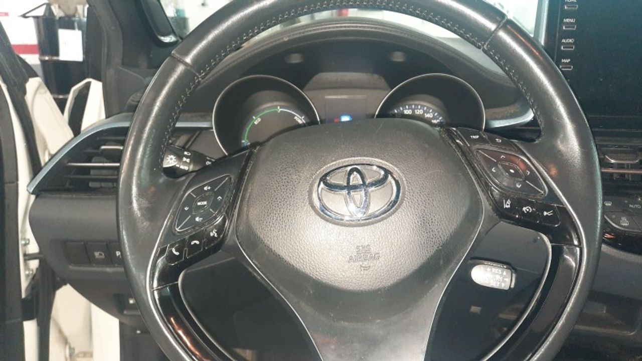 Foto Toyota C-HR 7