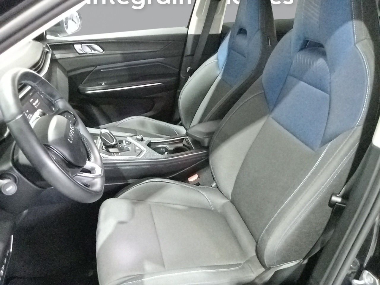 Foto LYNK&CO 01 8