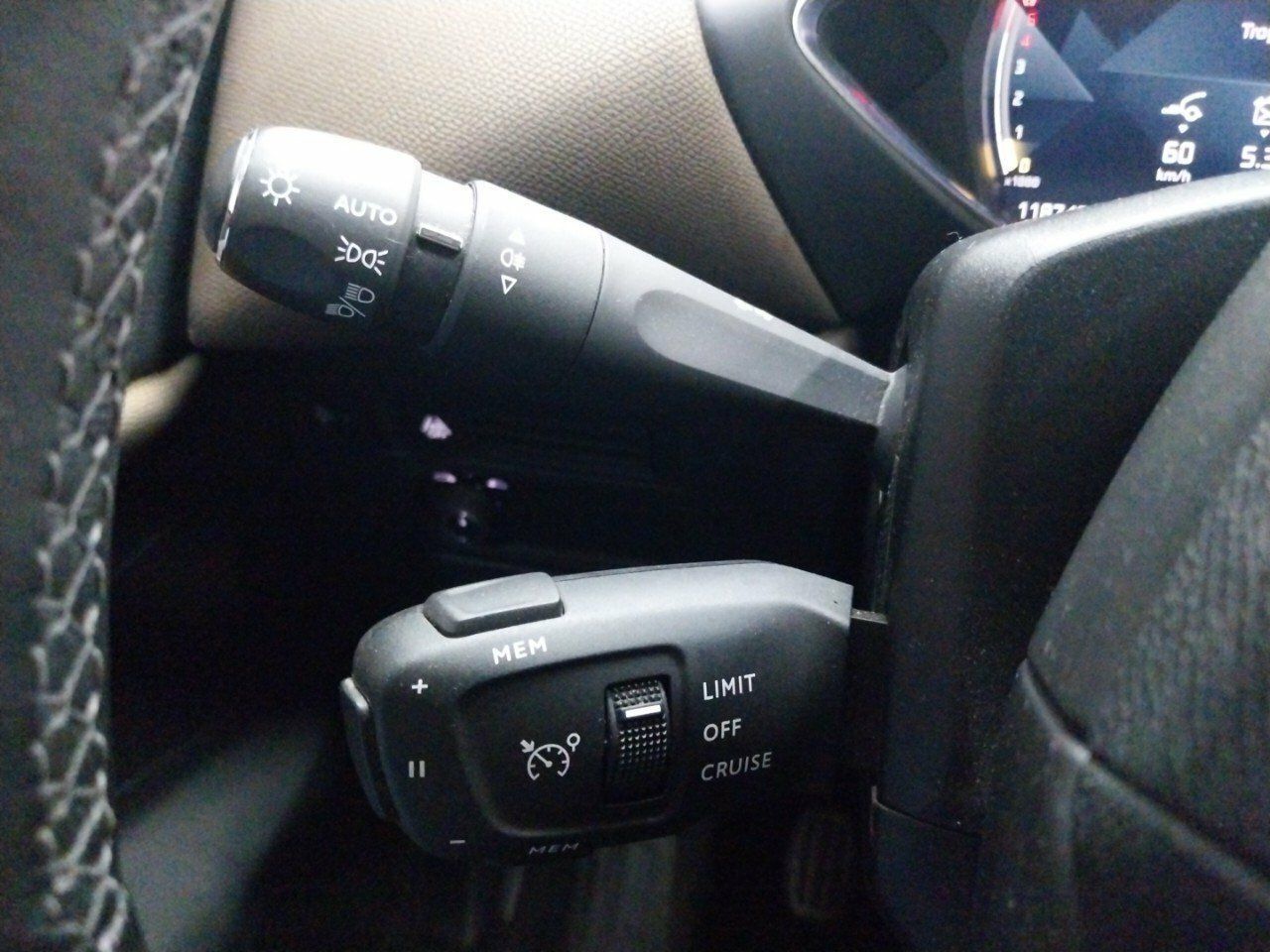 Foto DS Automobiles DS 3 16