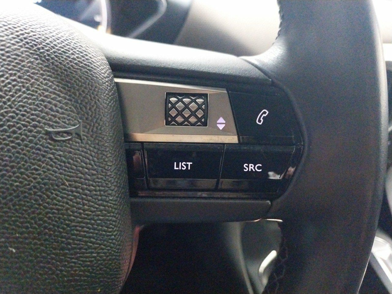 Foto DS Automobiles DS 3 21