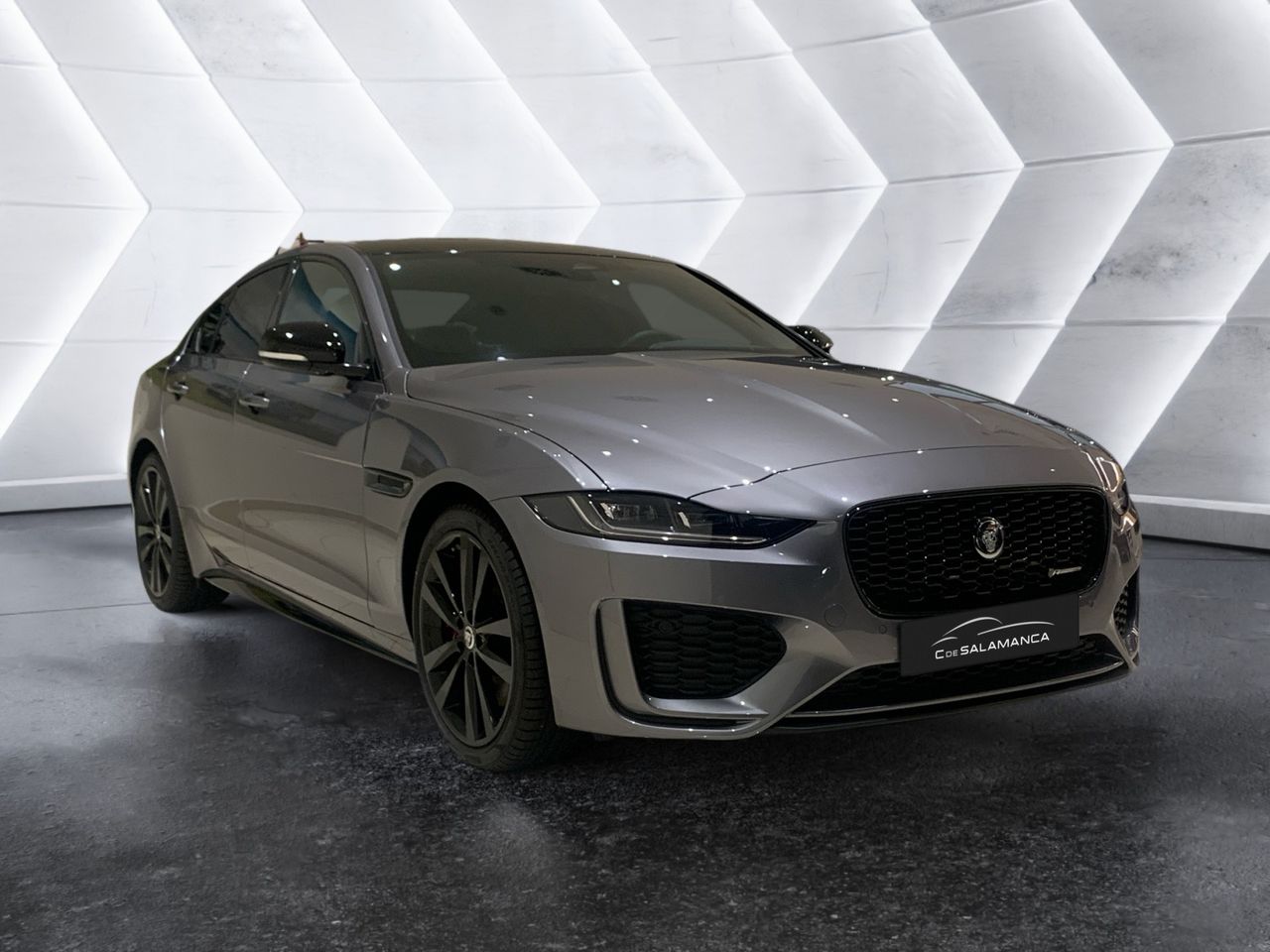 Foto Jaguar XE 2