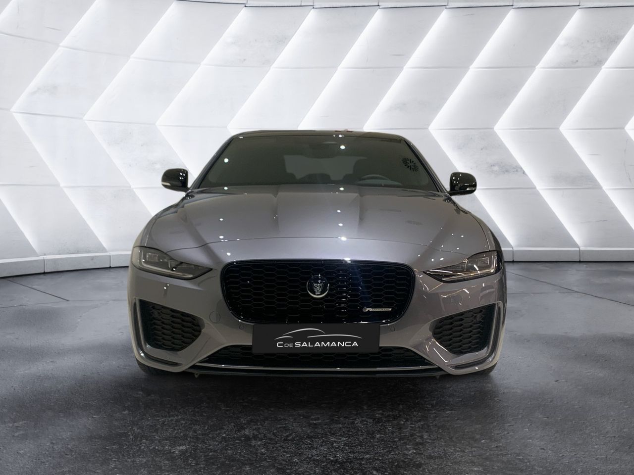 Foto Jaguar XE 12