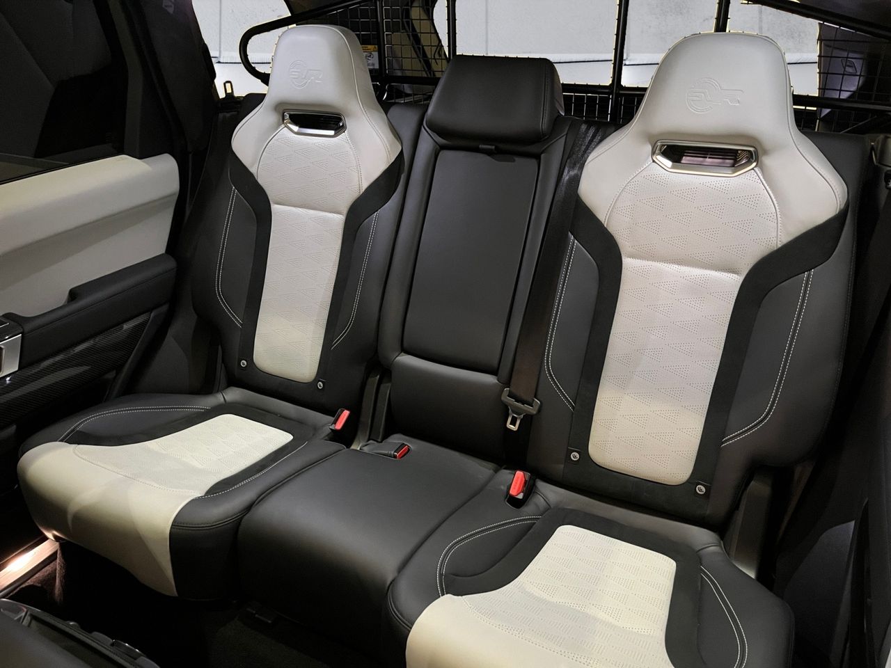 Foto Land-Rover Range Rover Sport 14