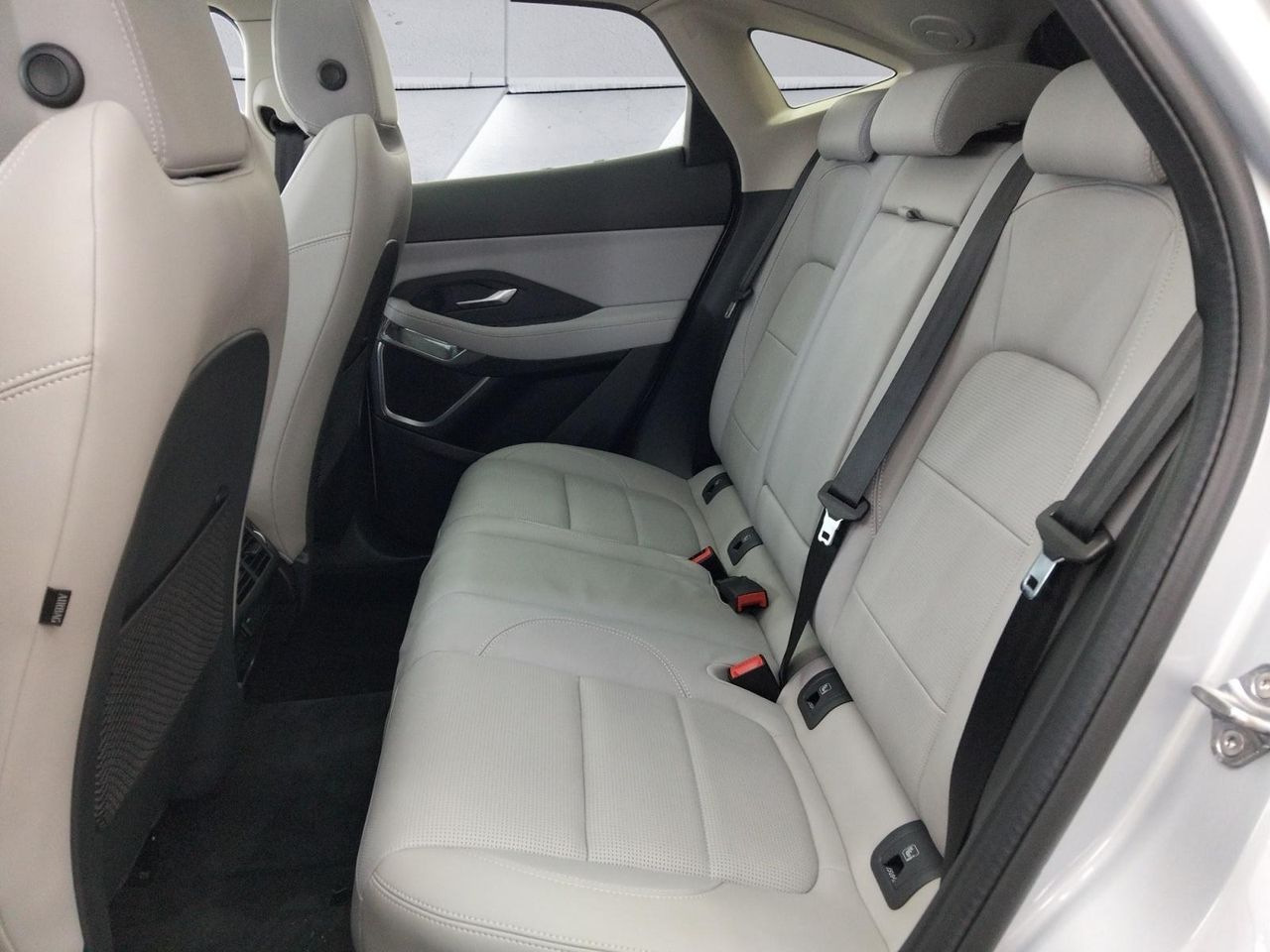 Foto Jaguar E-Pace 11