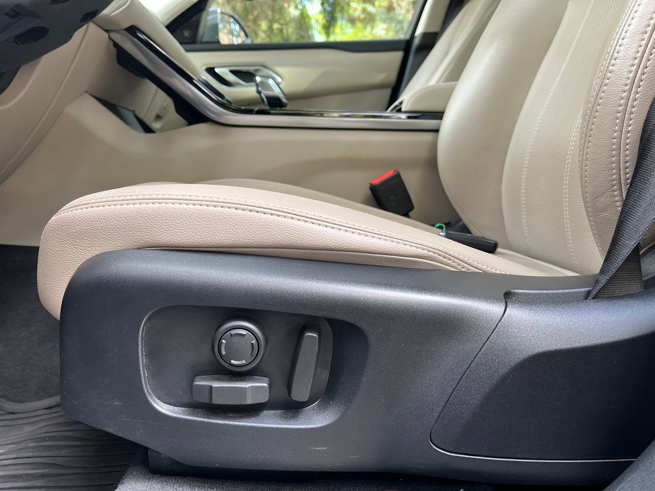 Foto Land-Rover Range Rover Velar 27
