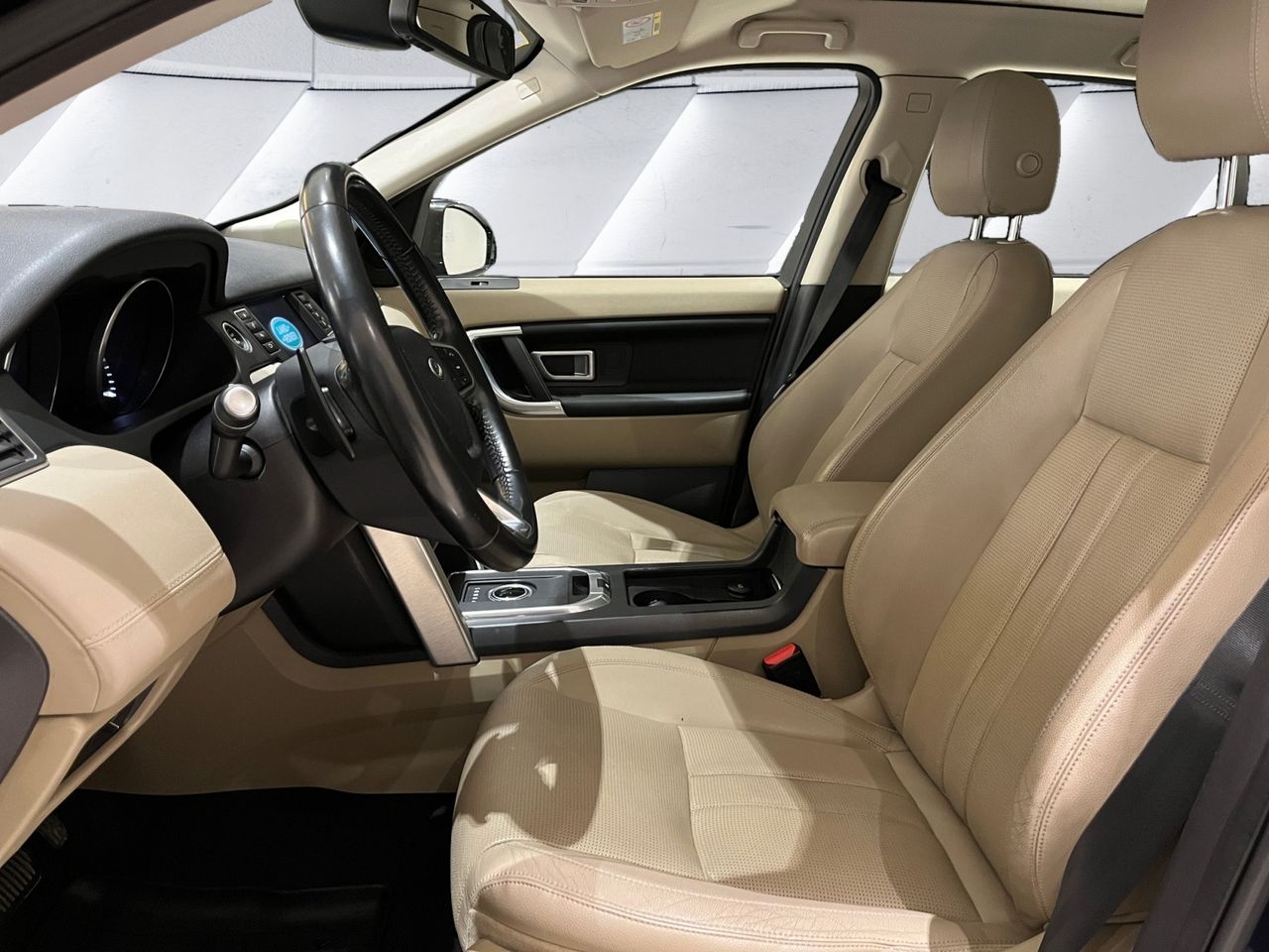 Foto Land-Rover Discovery Sport 4