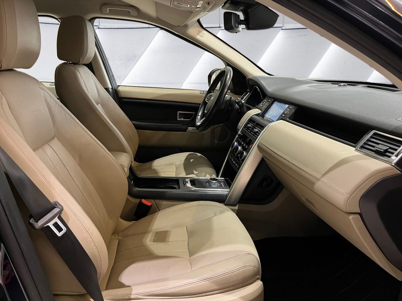 Foto Land-Rover Discovery Sport 14