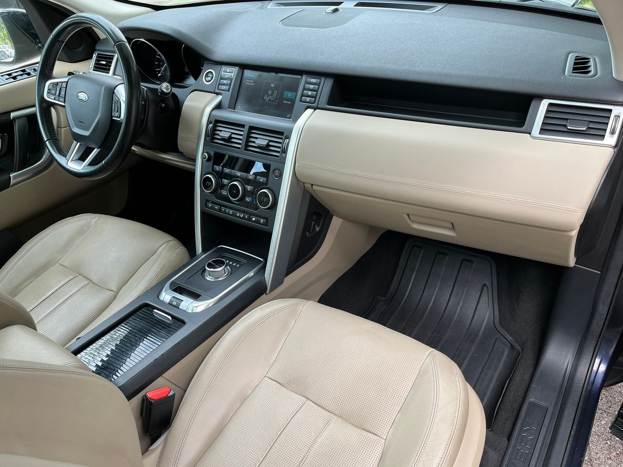 Foto Land-Rover Discovery Sport 21