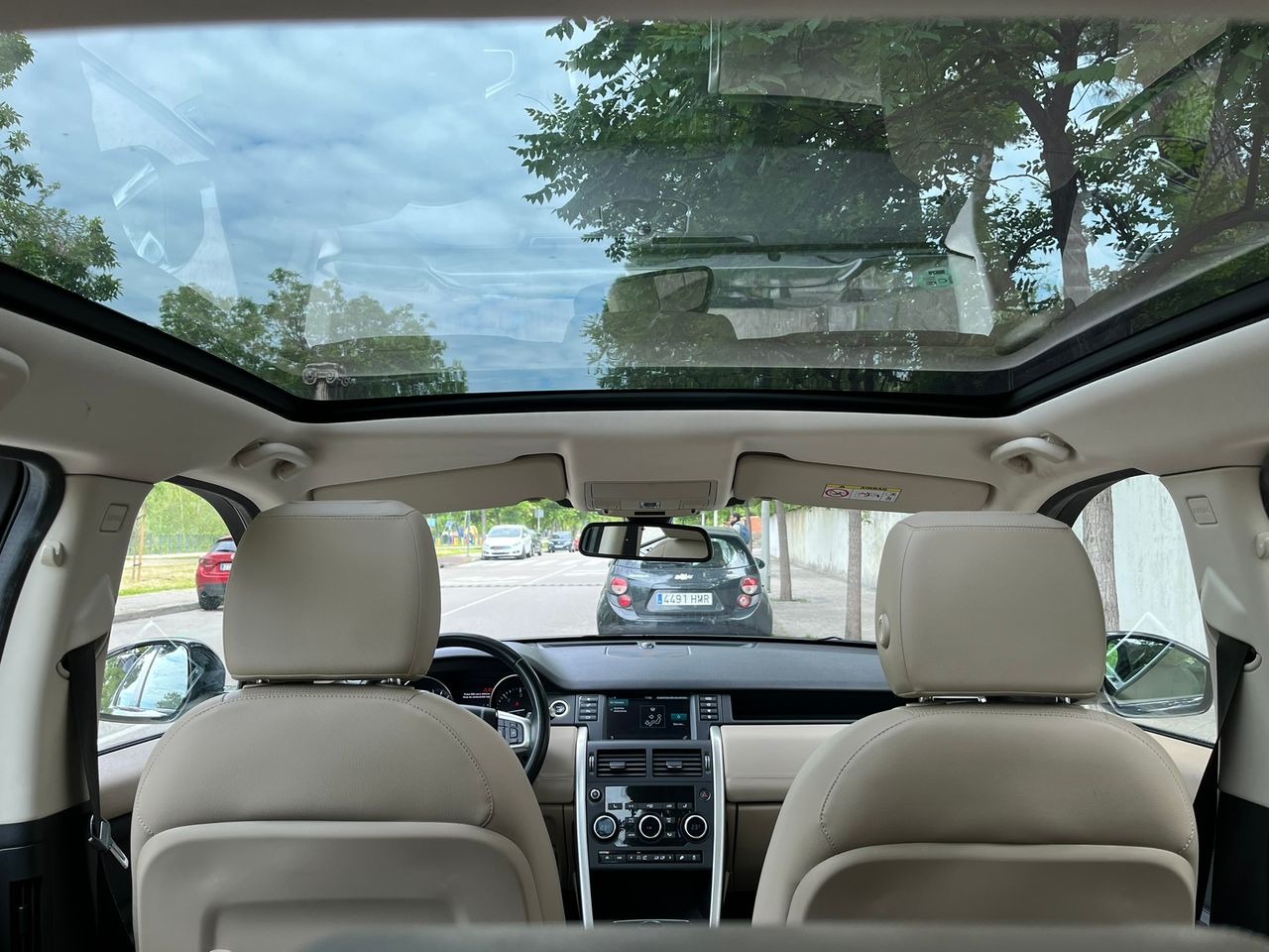 Foto Land-Rover Discovery Sport 24