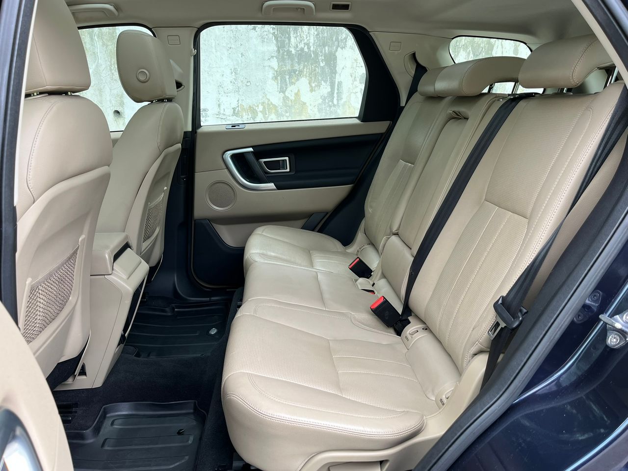 Foto Land-Rover Discovery Sport 25