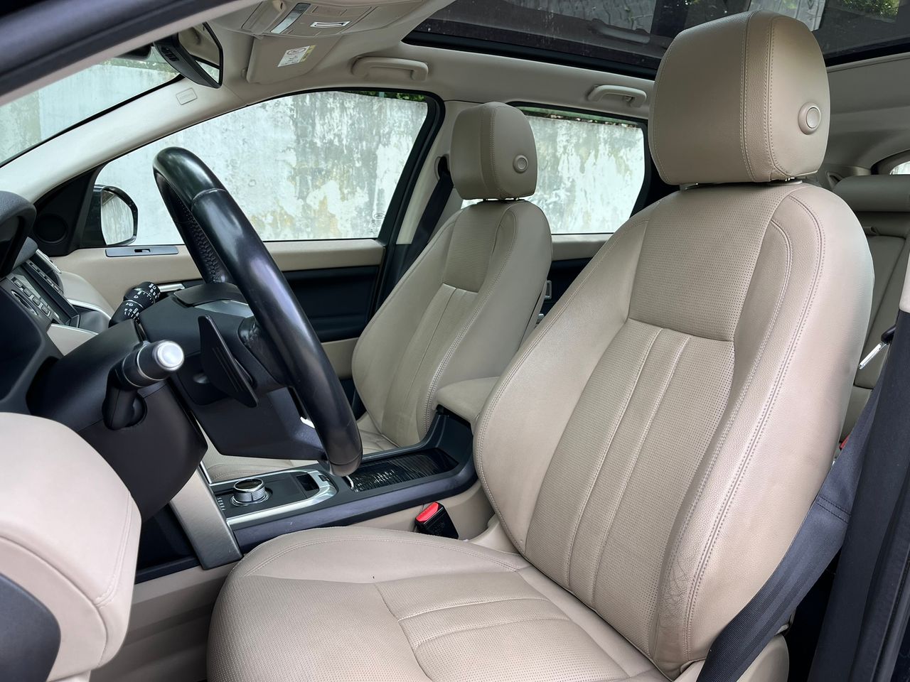 Foto Land-Rover Discovery Sport 27