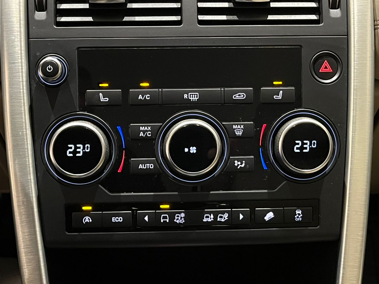 Foto Land-Rover Discovery Sport 38