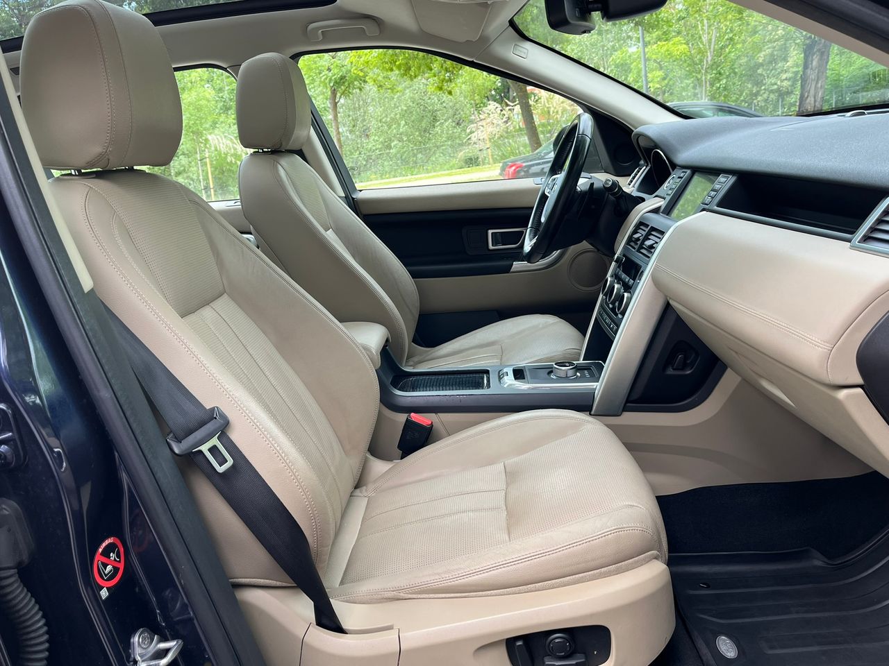Foto Land-Rover Discovery Sport 47