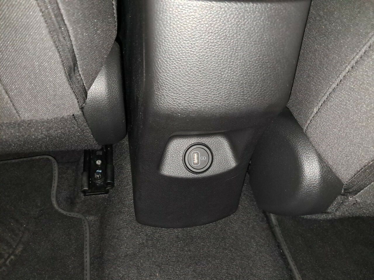 Foto Kia Stonic 21
