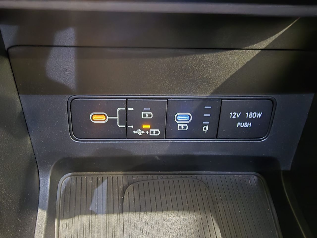Foto Hyundai Tucson 10