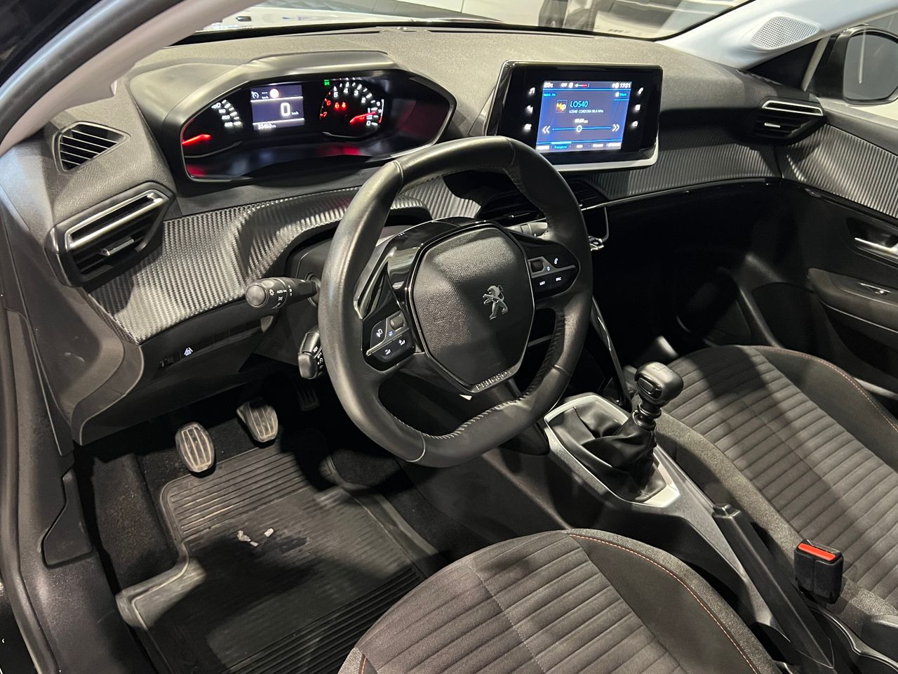 Foto Peugeot 208 5