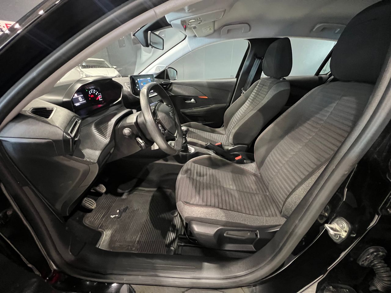 Foto Peugeot 208 6