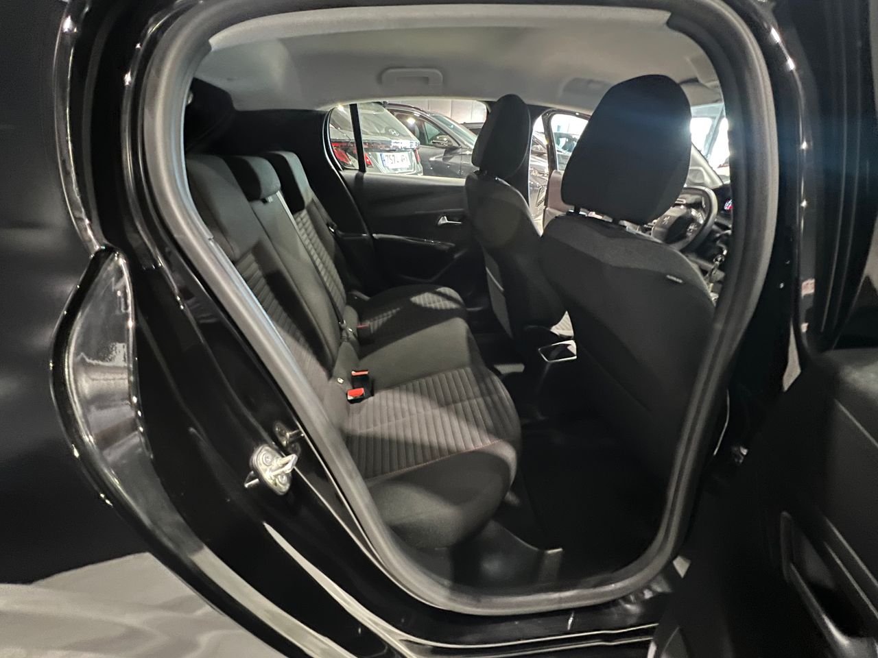 Foto Peugeot 208 13
