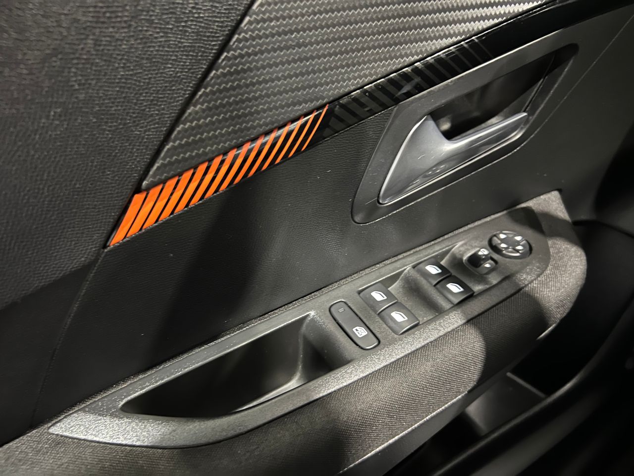 Foto Peugeot 208 16