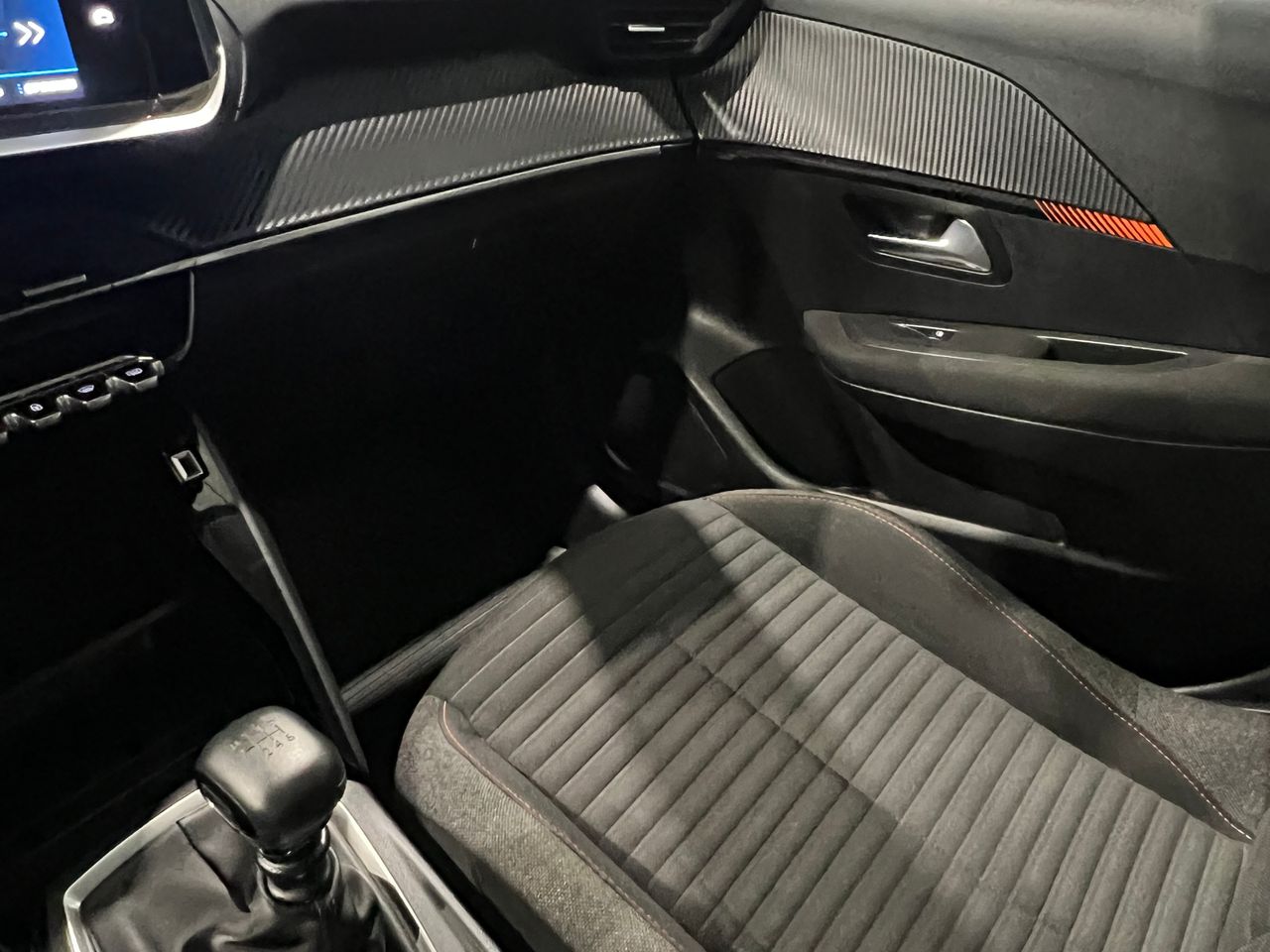 Foto Peugeot 208 22