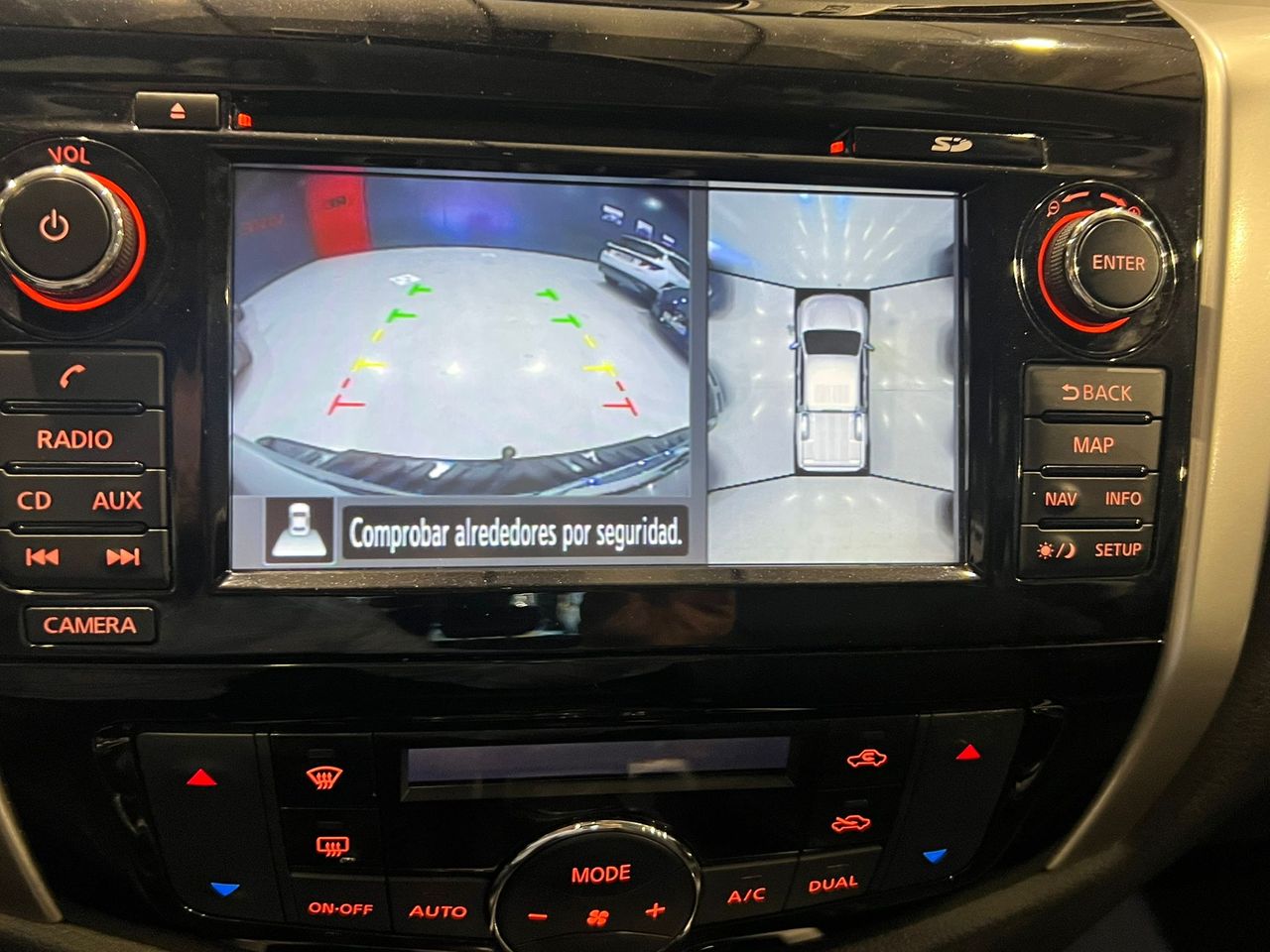 Foto Nissan Navara 24