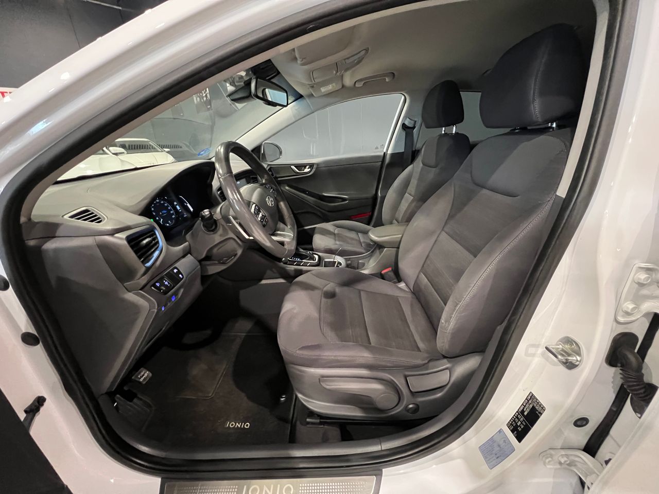 Foto Hyundai IONIQ 4