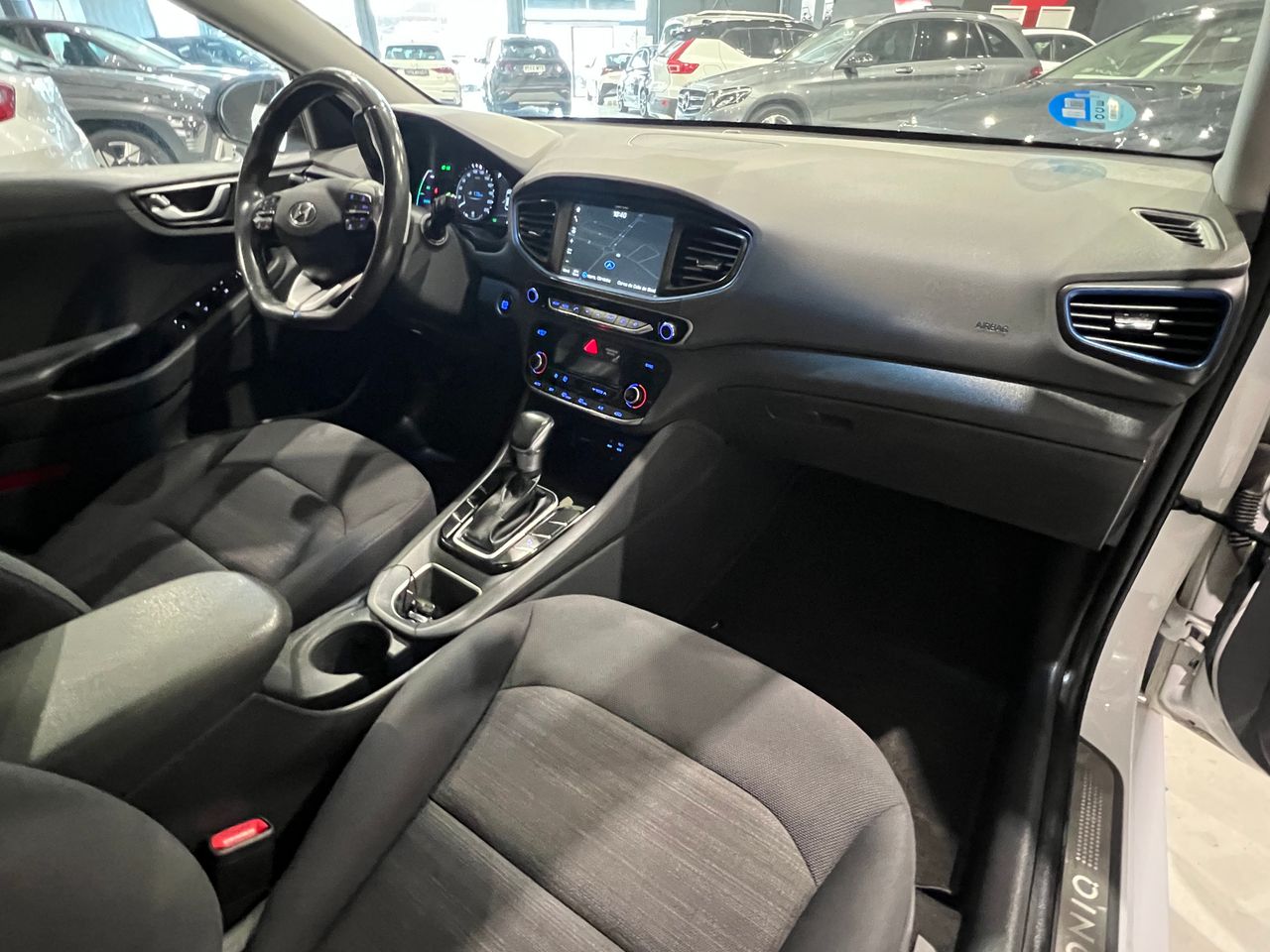 Foto Hyundai IONIQ 13