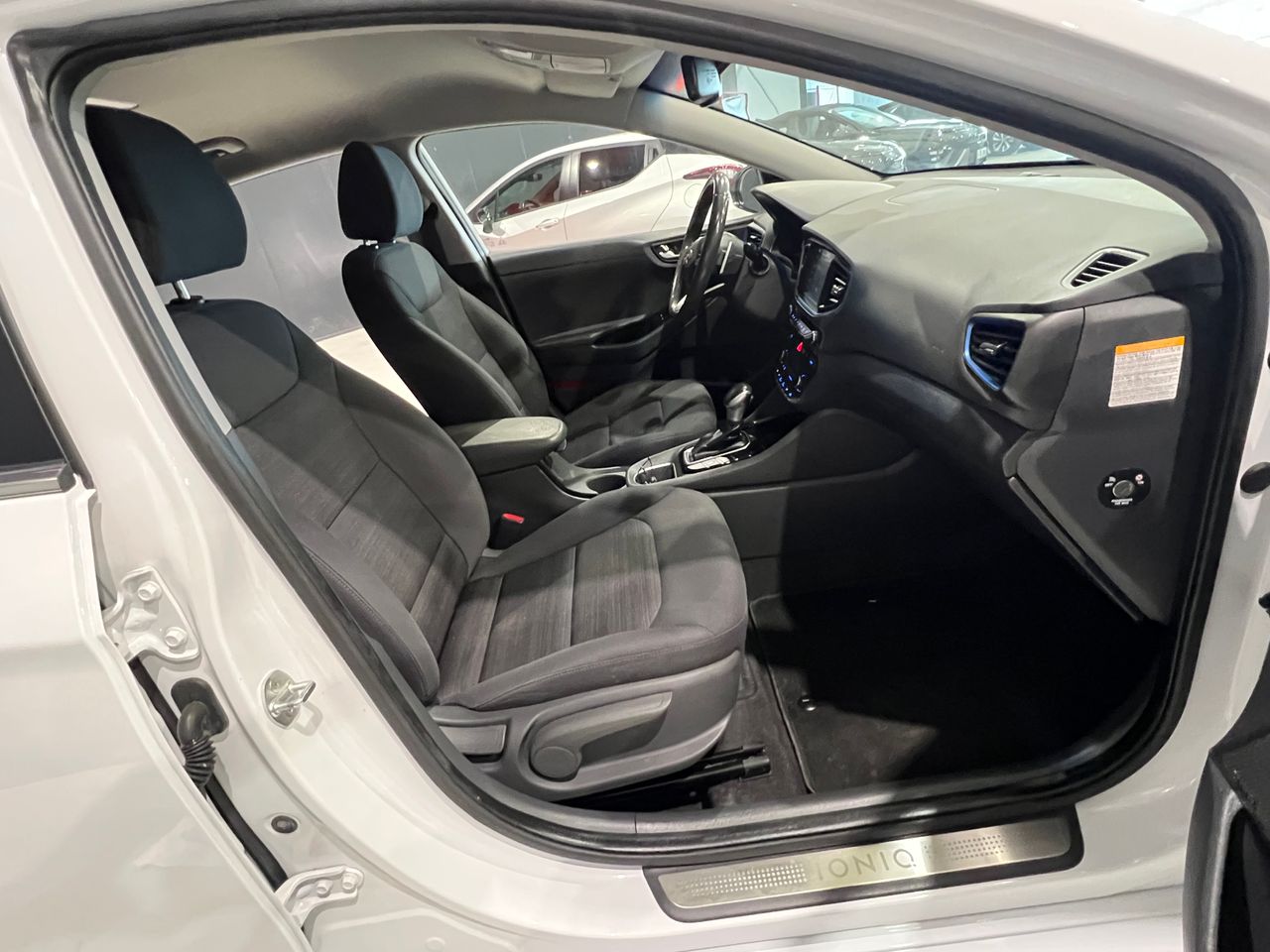 Foto Hyundai IONIQ 14