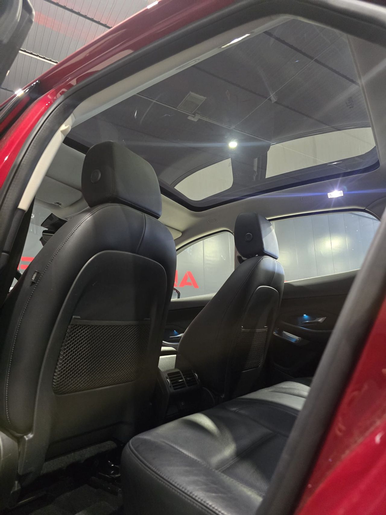 Foto Jaguar E-Pace 9